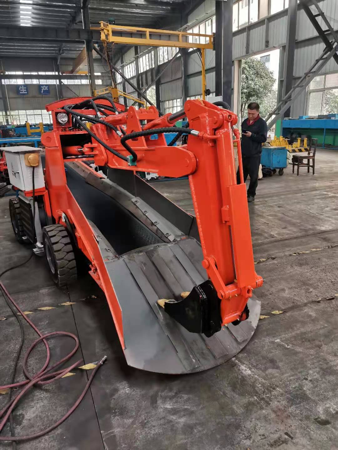 扒渣機(jī)在工作前需要做什么準(zhǔn)備？